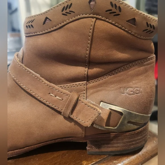 UGG Australia Austin Western Ankle Boota Booties Size 8 - Picture 5 of 9